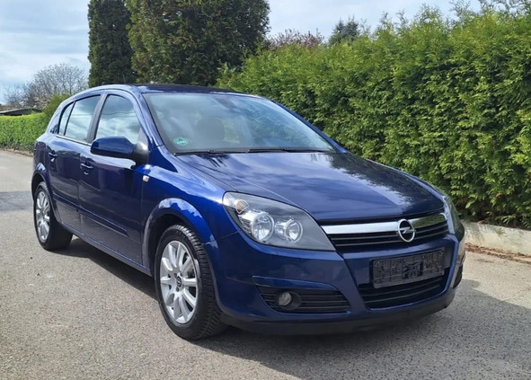 Opel Astra cena 8900 przebieg: 197000, rok produkcji 2005 z Jawor małe 407
